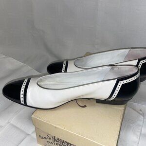 Rangoni of Florence , Vanita, Low Heels, White and Black Size 9AA